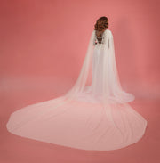 2 Meter Luna Cape
