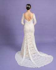 Emelia Back Chain