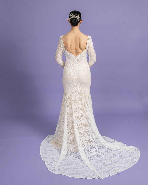 Emelia Back Chain