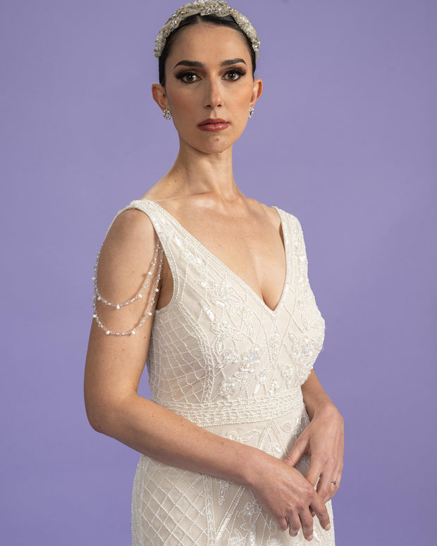 Clara Back Chain