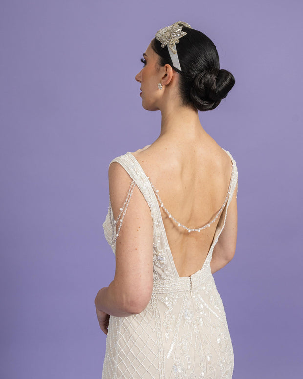Lara Back Chain