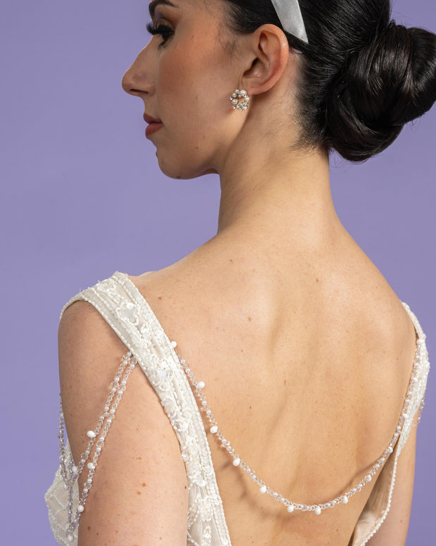 Lara Back Chain