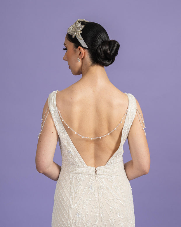 Lara Back Chain