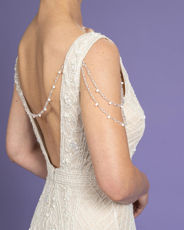 Clara Back Chain